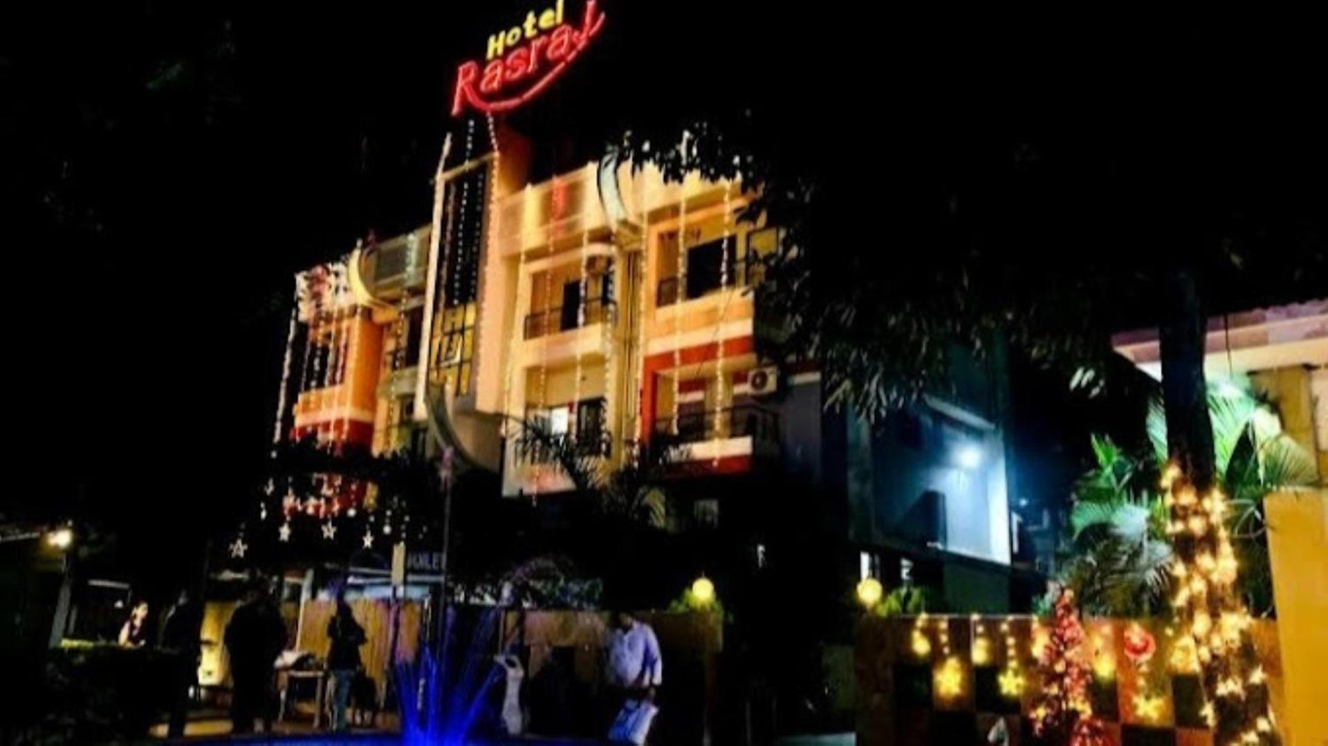 Hotel Rasraj , Dhule Esterno foto